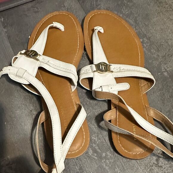 Tommy Hilfiger Sandals EUC Size 10 - Picture 1 of 3